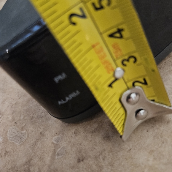 AM FM Clock Alarm Radio - Picture 6 of 7